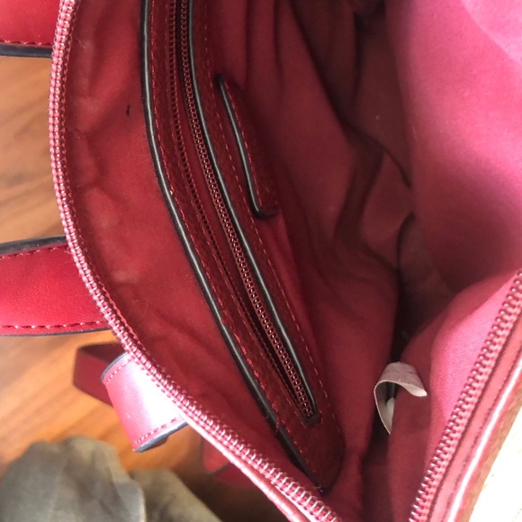 Simons Maroon BackPack with Gold Detailing - Picture 6 of 8